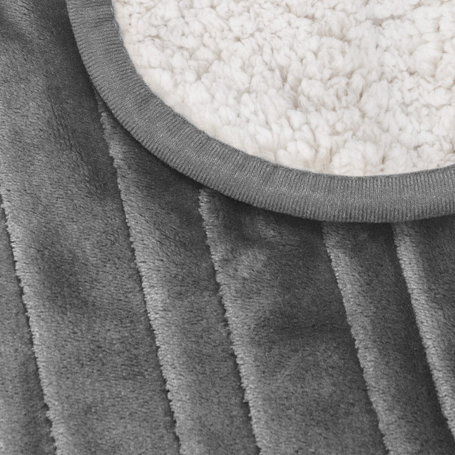 Fleece & Sherpa Heated Throw